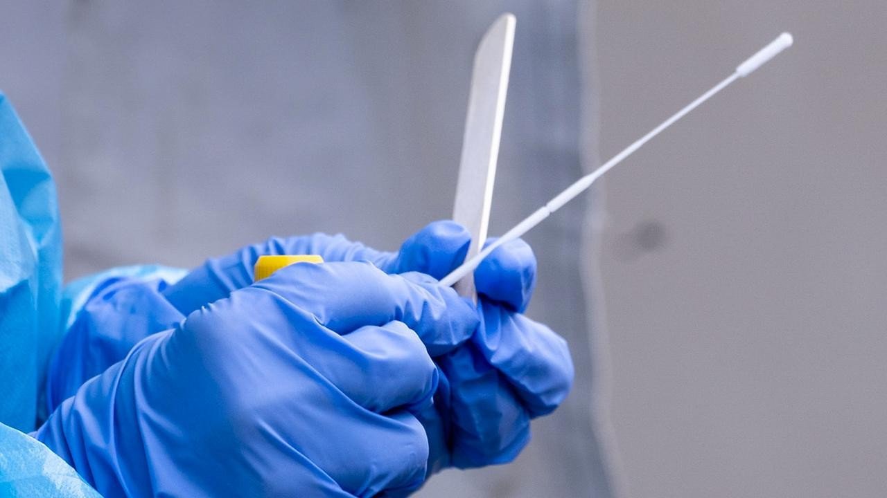 Aşısızlar için PCR testi kararı alındı