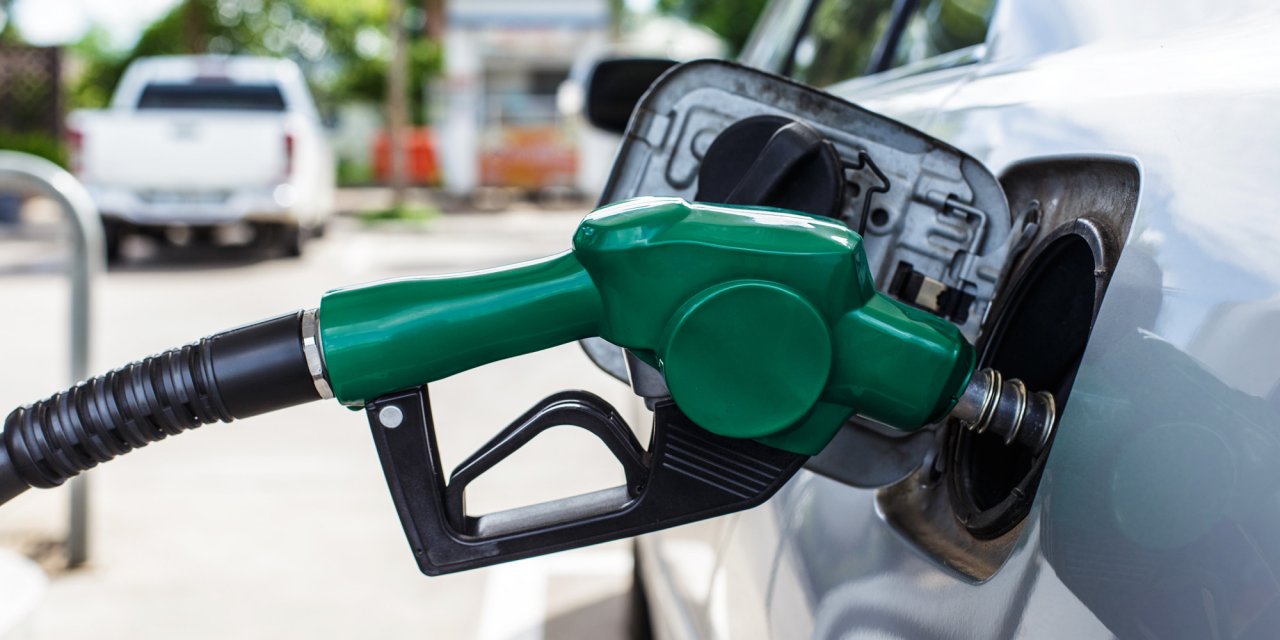 Benzine bir zam daha geldi tam 46 kuruş