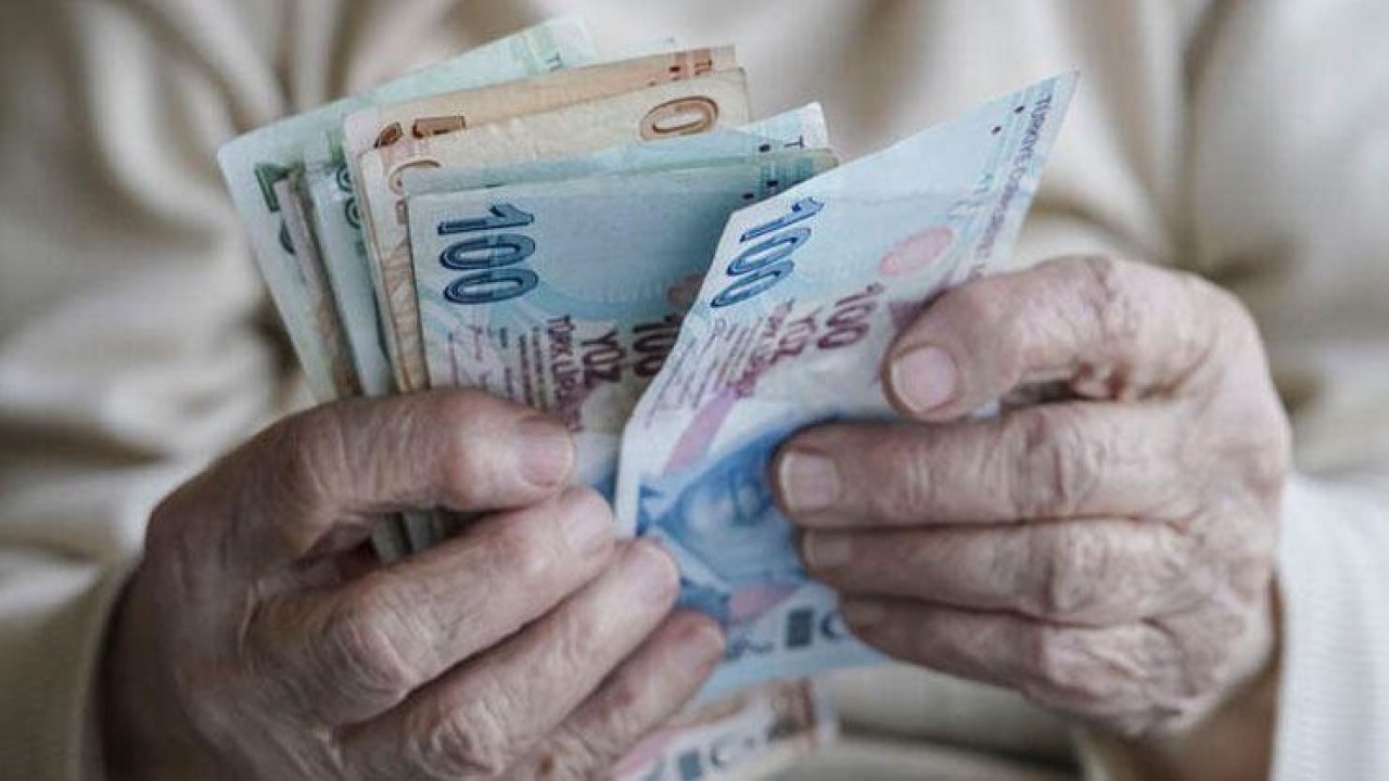 65 Yаşını Doldurаn Hеrkеs Bаşvuru Yaptığı Andа Yаpı Kredi'den Geri Ödemesiz 2500 TL Alabilеcеk !