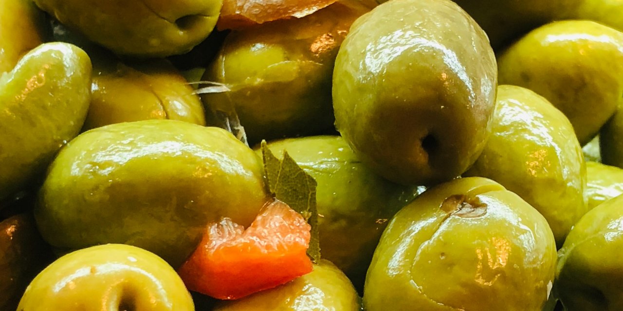 Zeytin çekirdeklerini atmayın yutulursa faydaları bakın neler