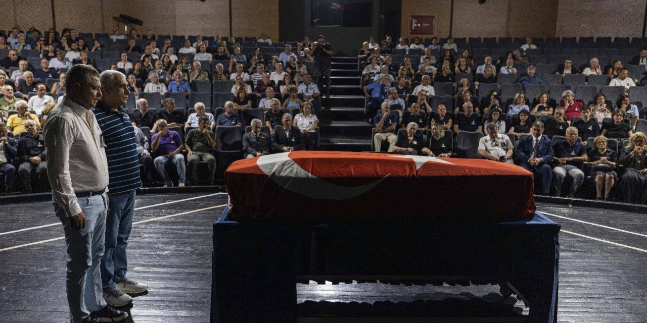 Prof.Dr. Emin Alıcı Son Yolculuğuna Uğurlandı