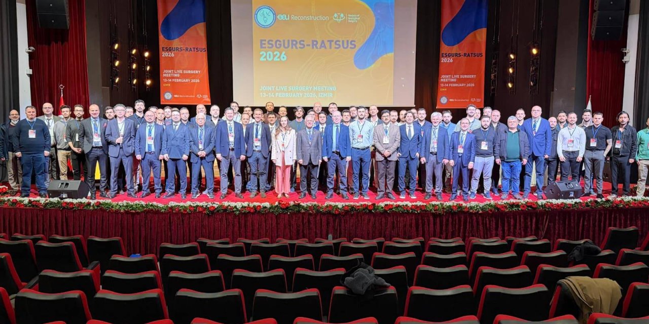 Avrupa’nın ünlü ürologları DEÜ’de canlı cerrahi gerçekleştirdi