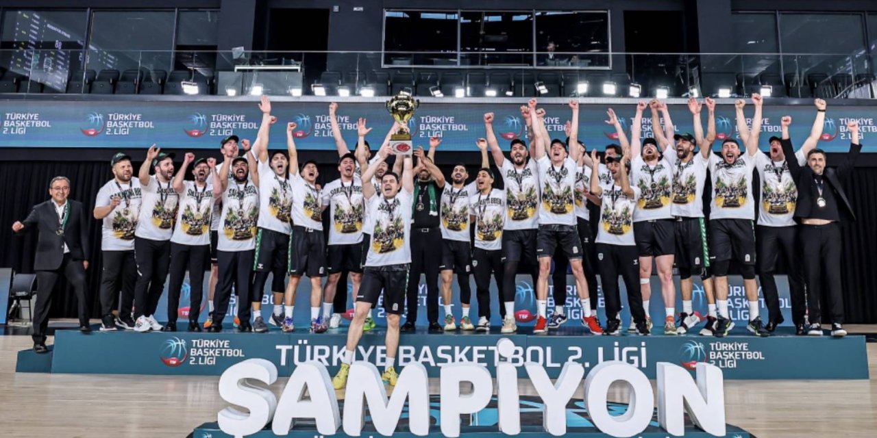 Türkiye Basketbol 2. Ligi’nde Şampiyon: Sakarya BBSK