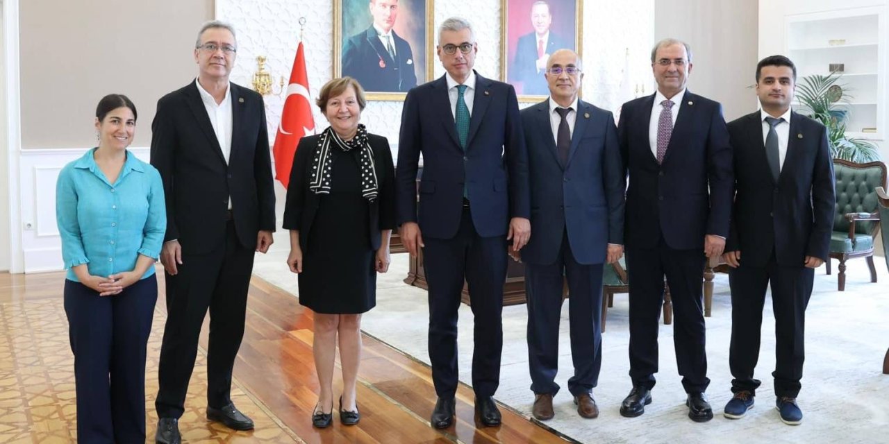 Hekimler Talep ve Sorunlarını Bakan Memişoğlu’na Sundu