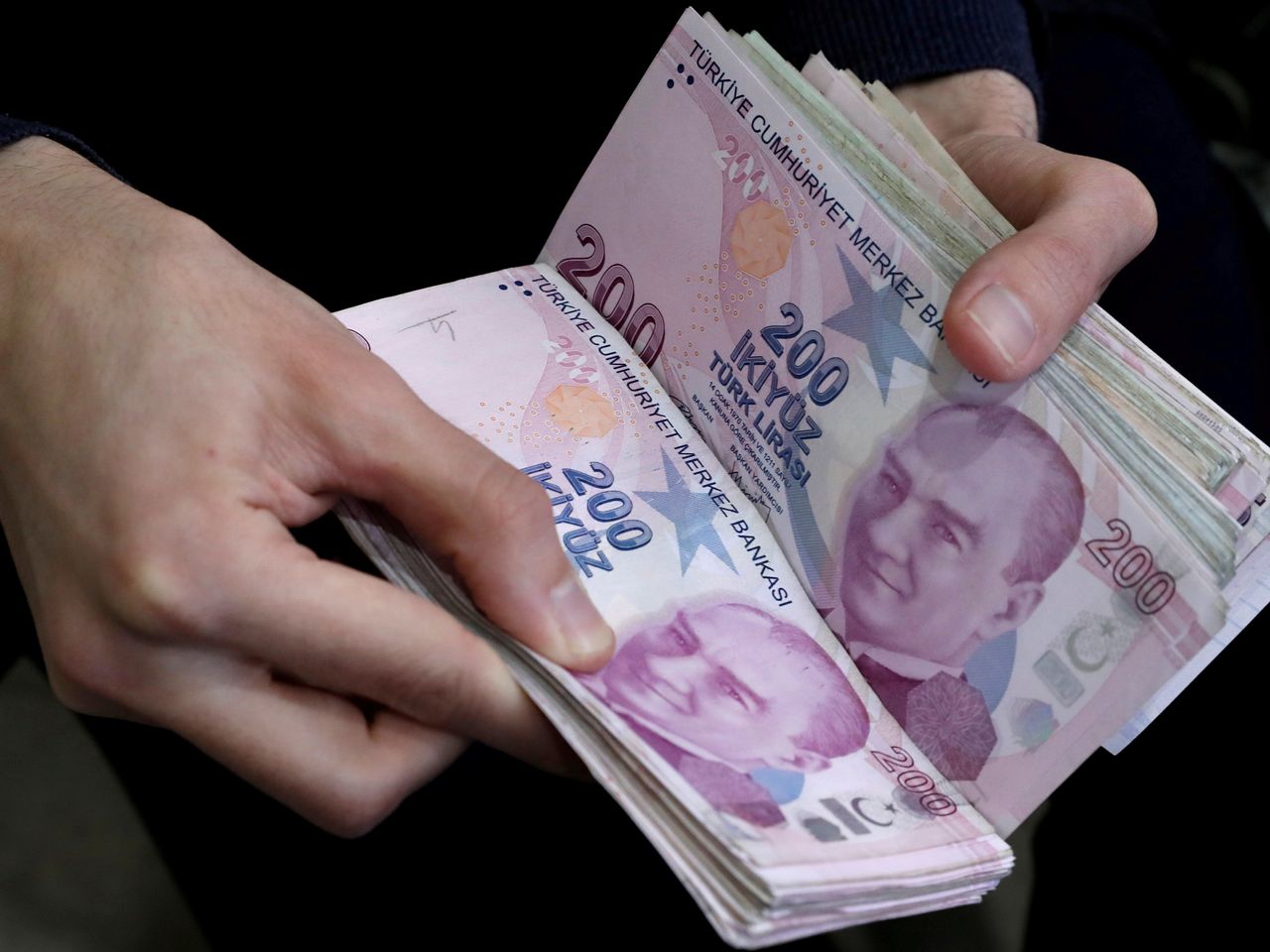 Banka haberleri SON Dakika; Ziraat Bankası bankaya gitmeden 5 bin tl kredi verecek bankaya gitmeden çekebilirsiniz...
