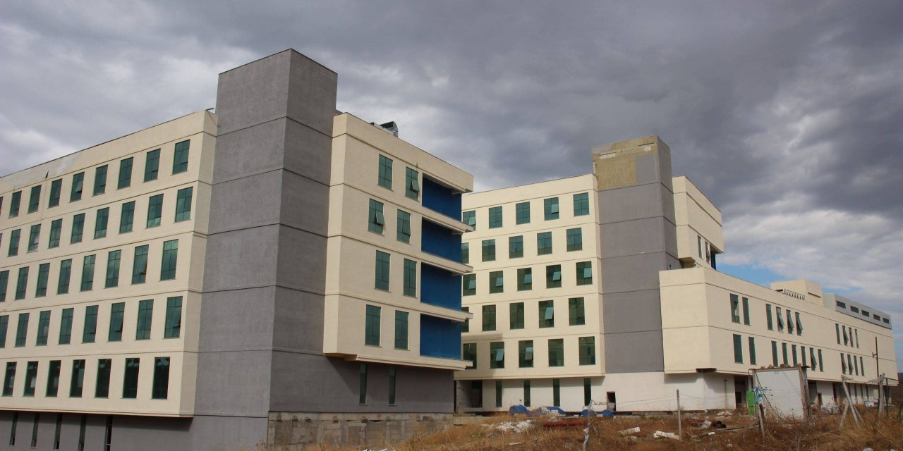 Rektör Yılmaz’dan Aliağa Hastanesi Müjdesi: 200 Yataklı Genel Hastane Olacak