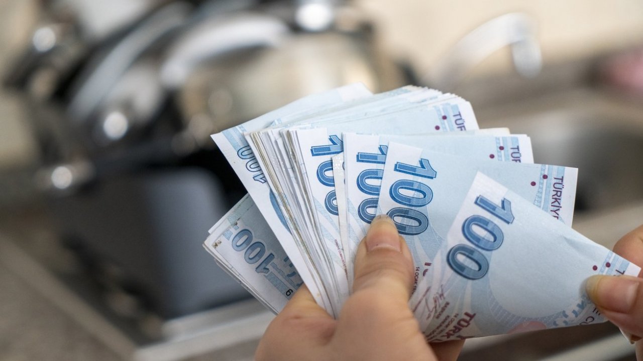 Garanti Bankası 100 bin lira kredi veriyor T.C kimlik numarasıyla başvurmak yeterli