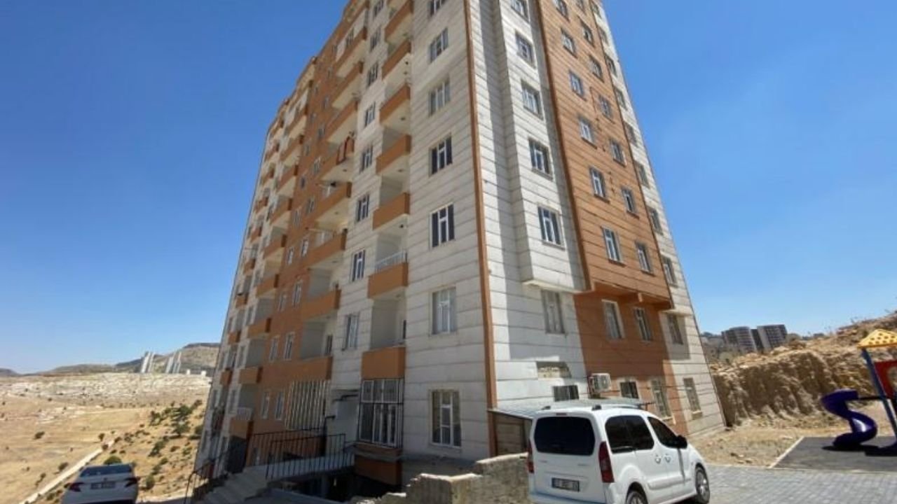 Sıfır gibi 4 yaşındaki daire 100 bin liraya Ziraat Bankası’nda satılıyor
