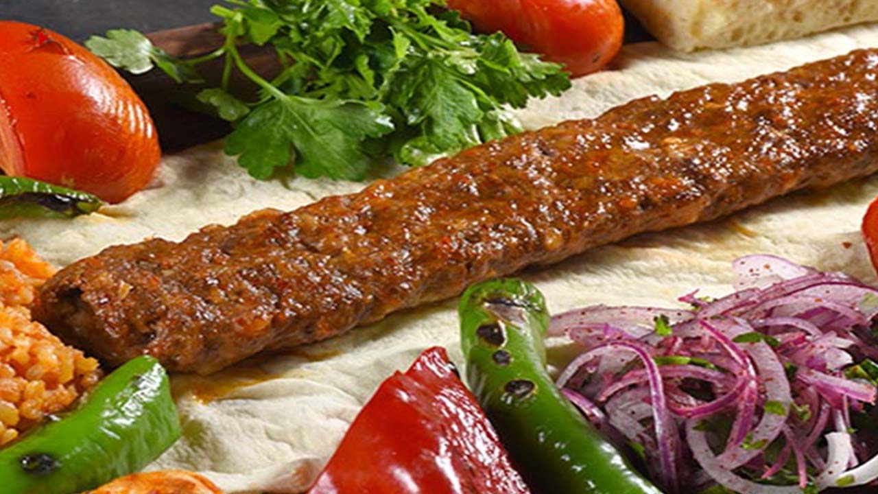 Ev Usulü Fırında Urfa Kebap ile Artık Kebapçılar Çok Üzülecek!