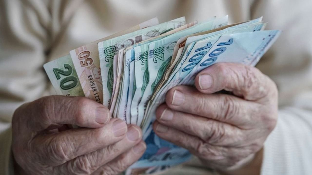 Dikkat hesaplara 1.300 TL para yatmaya başladı kontrol edin