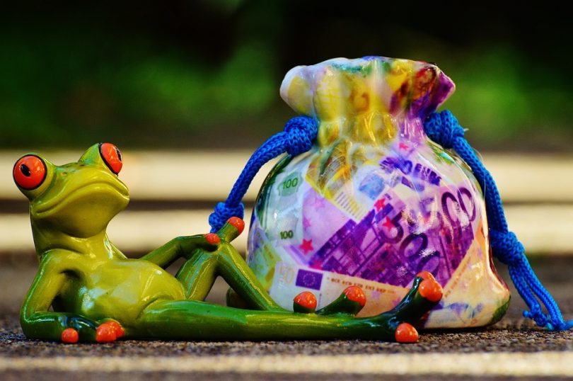 money-soothes-1032647-960-720-810x538.jpg