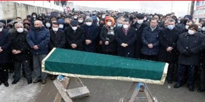 Ünlü şarkıcı'nın cenazesinde büyük saygısızlık.